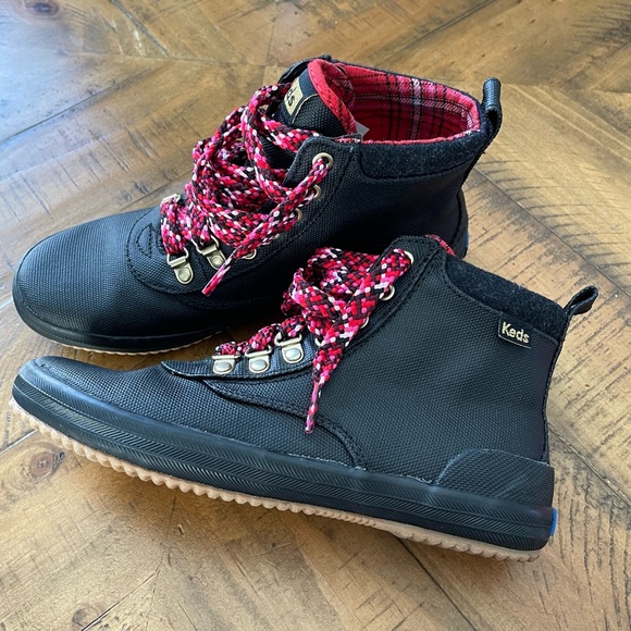 Keds Scout Boot III Size 6 Black with red laces Excellent condition - Picture 9 of 9